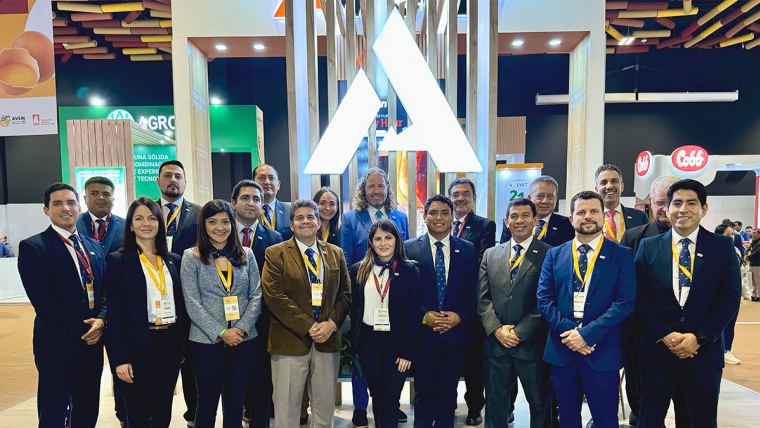 Alltech Perú estrecha sus lazos con la industria agropecuaria local en compañía del Dr. Mark Lyons